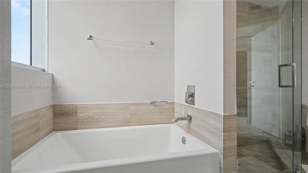 1300 Brickell Bay Dr #3102 Miami, FL 33131