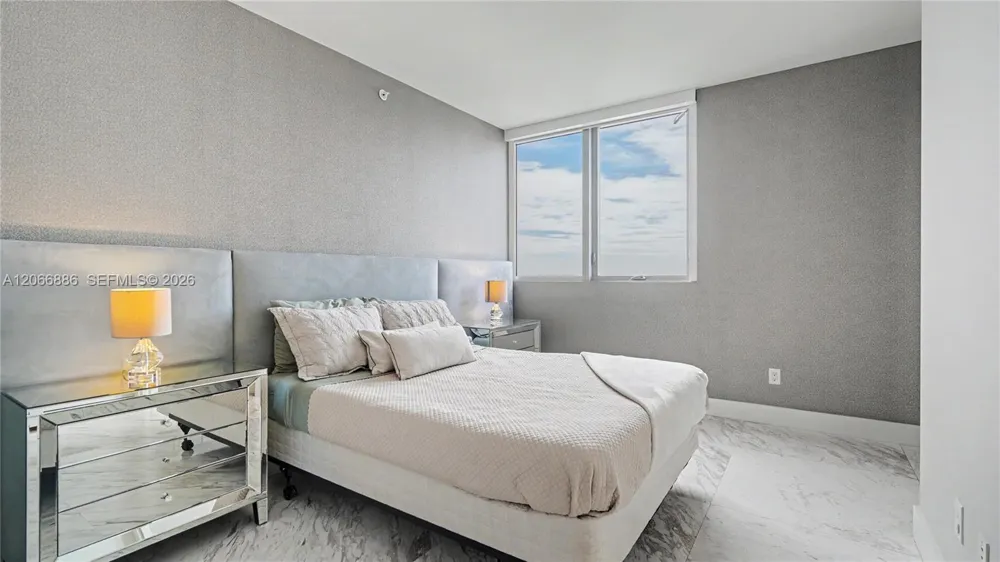1300 Brickell Bay Dr #3102 Miami, FL 33131