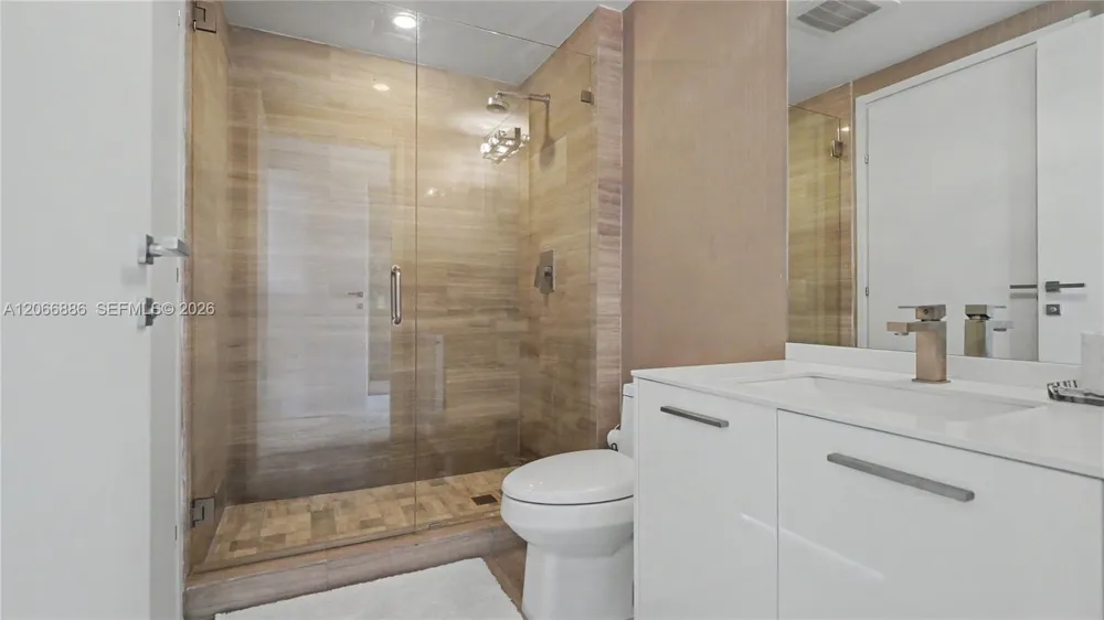 1300 Brickell Bay Dr #3102 Miami, FL 33131