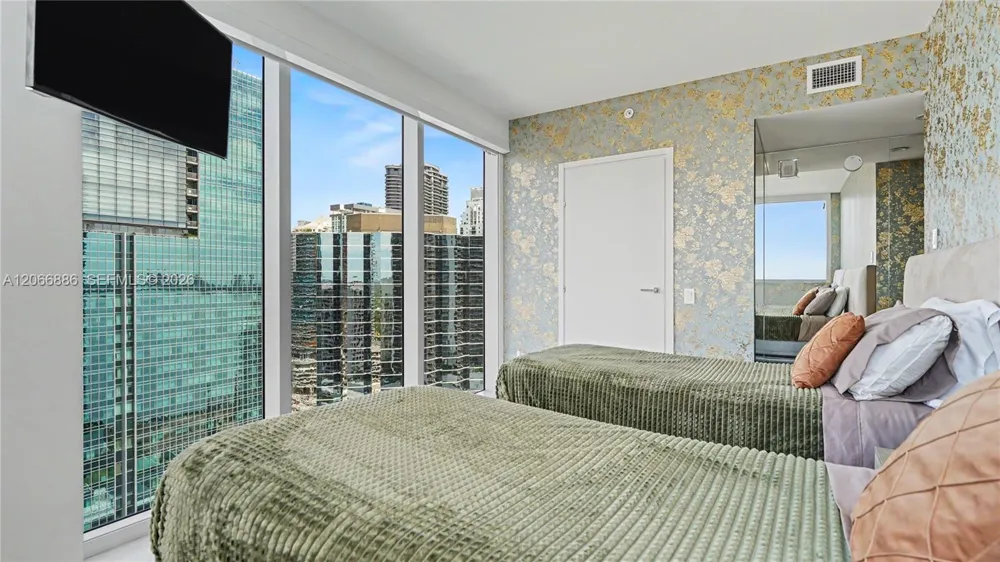 1300 Brickell Bay Dr #3102 Miami, FL 33131