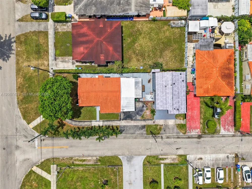 3500 NW 1st St #A Miami, FL 33125