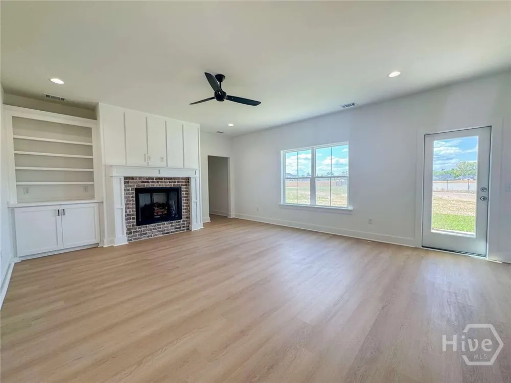 151 Cottage Loop Midway, GA 31320