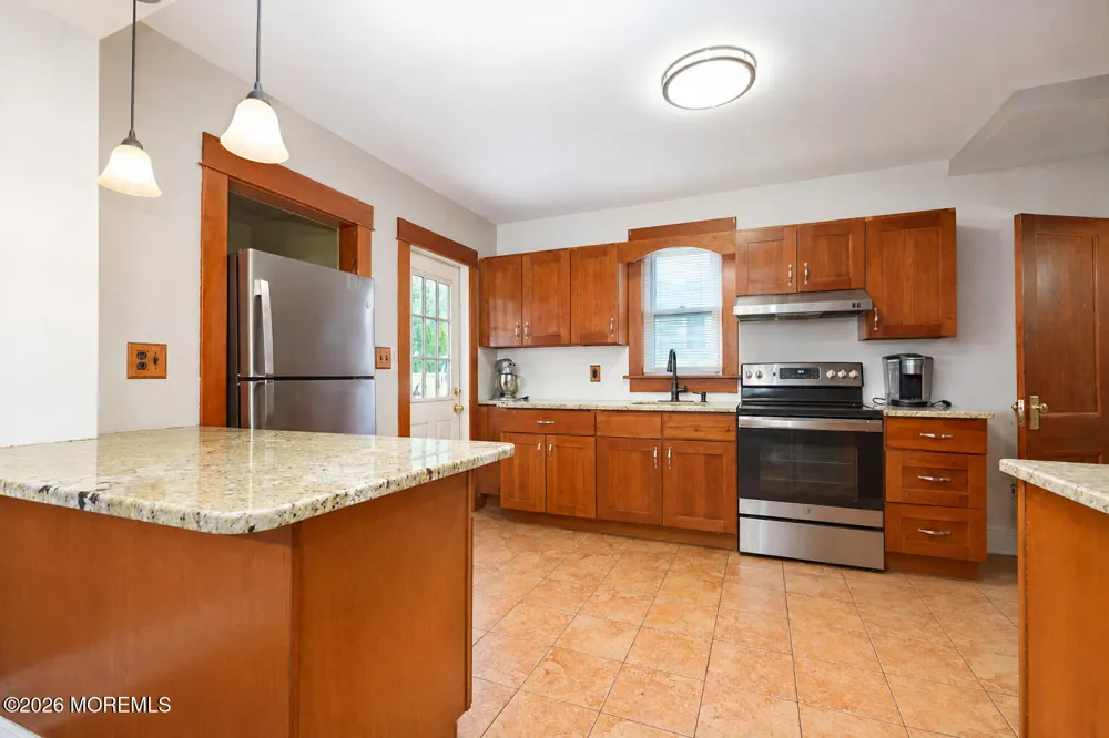 55 Maple Avenue Fords, NJ 08863
