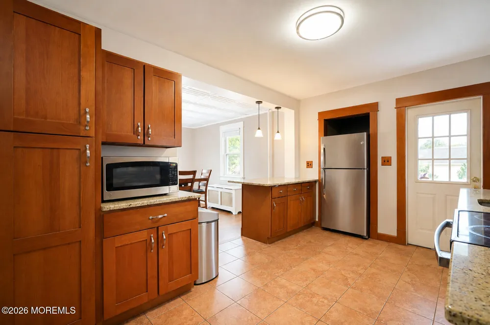 55 Maple Avenue Fords, NJ 08863