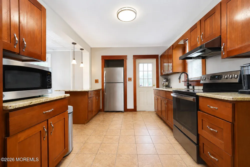 55 Maple Avenue Fords, NJ 08863