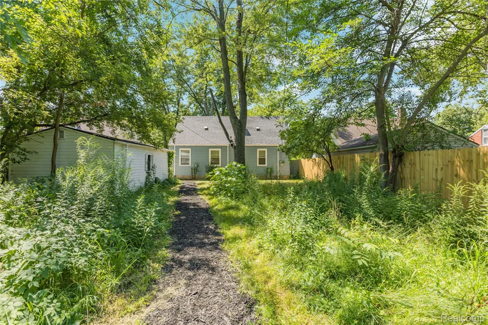17624 Winston Street Detroit City, MI 48219