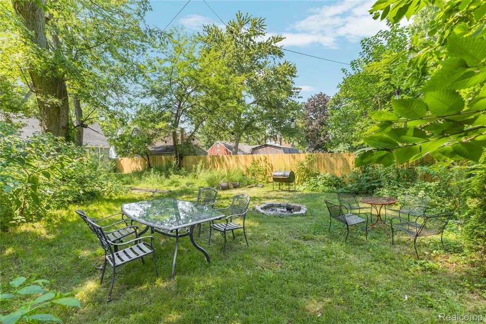 17624 Winston Street Detroit City, MI 48219