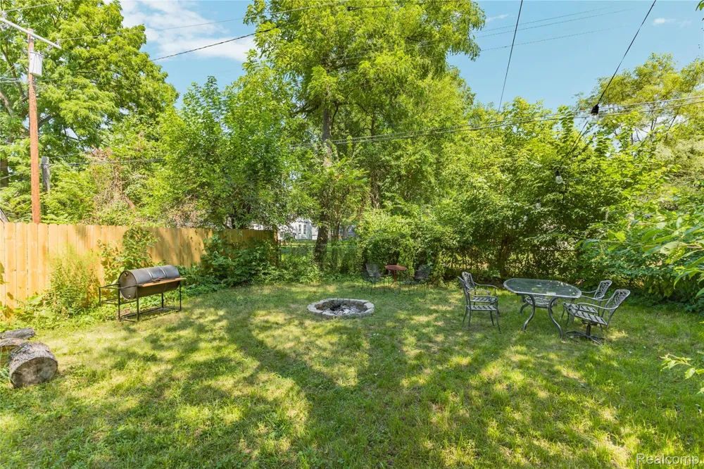 17624 Winston Street Detroit City, MI 48219