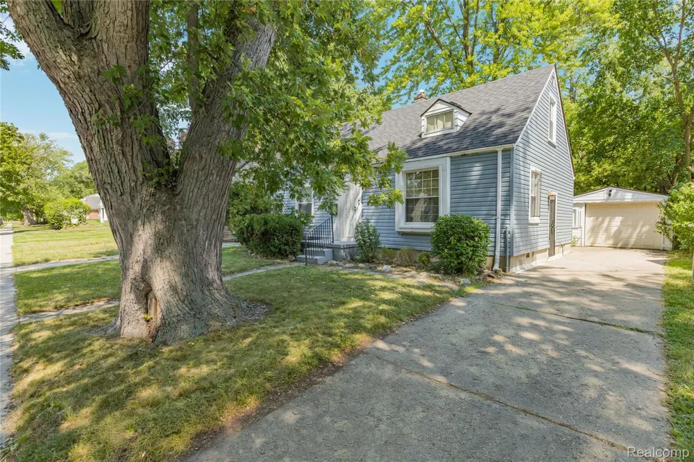17624 Winston Street Detroit City, MI 48219