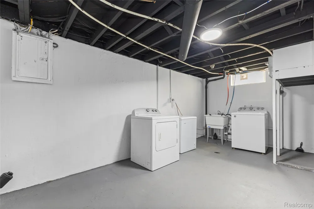 17624 Winston Street Detroit City, MI 48219