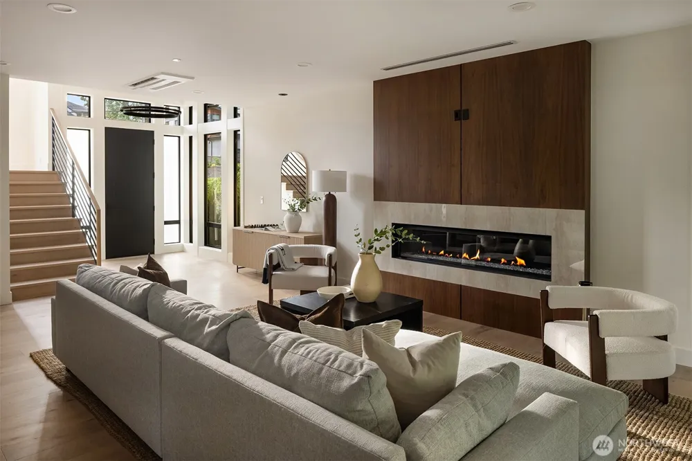 1208 211th Place Sammamish, WA 98074