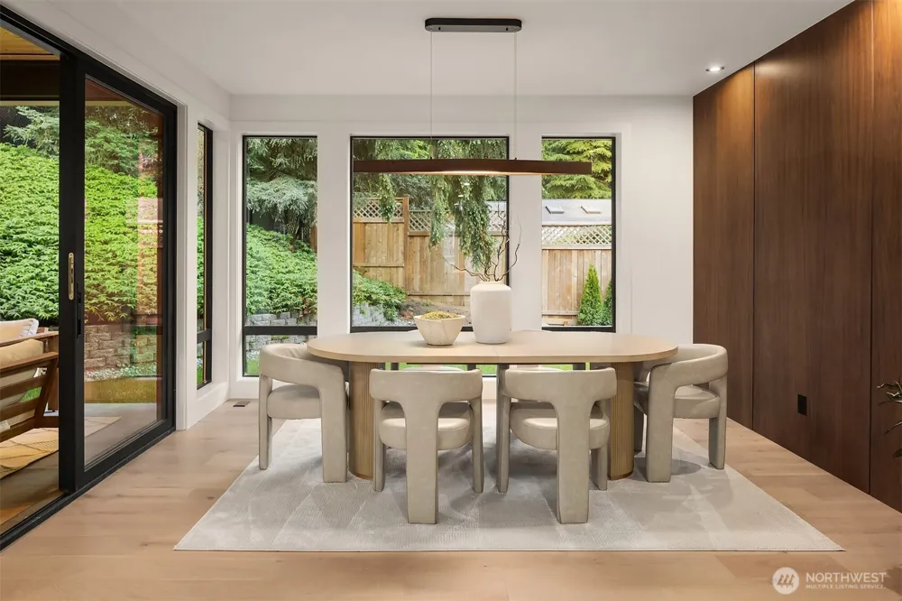 1208 211th Place Sammamish, WA 98074