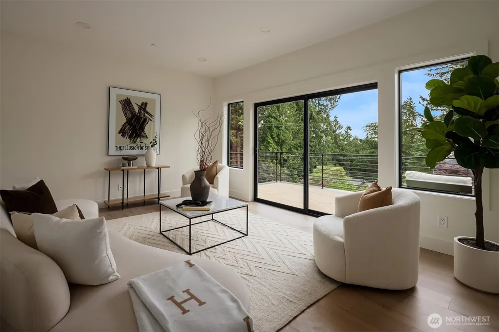 1208 211th Place Sammamish, WA 98074