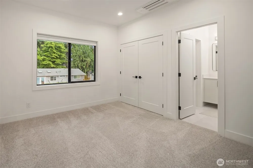 1208 211th Place Sammamish, WA 98074