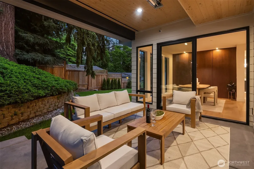 1208 211th Place Sammamish, WA 98074