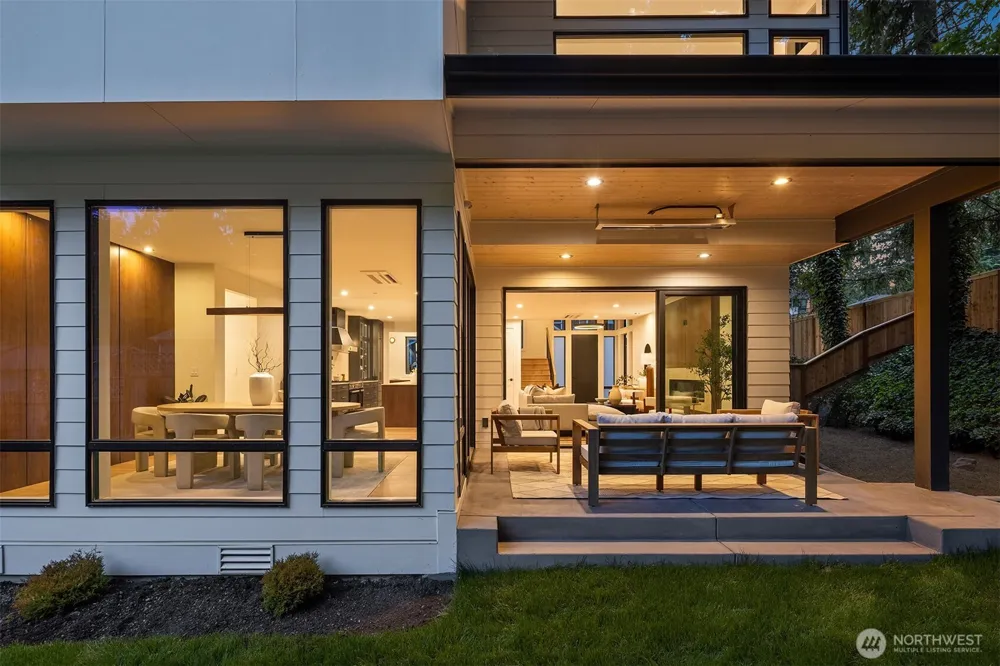 1208 211th Place Sammamish, WA 98074