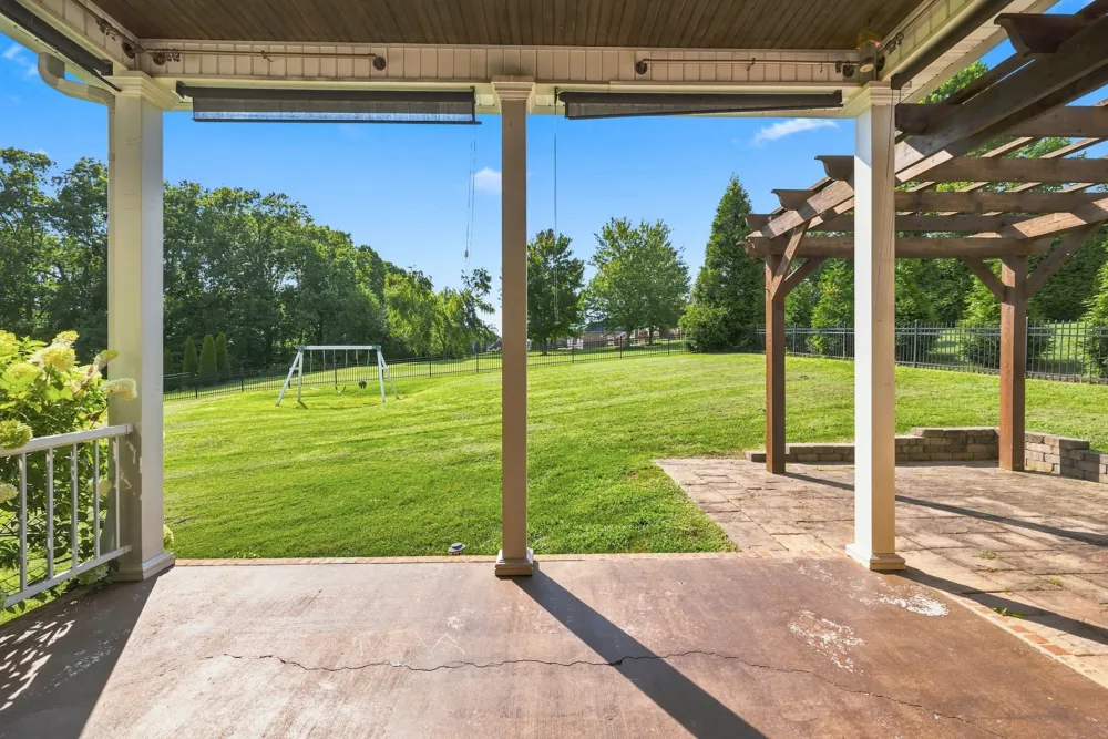 116 Cassandra Dr Cottontown, TN 37048