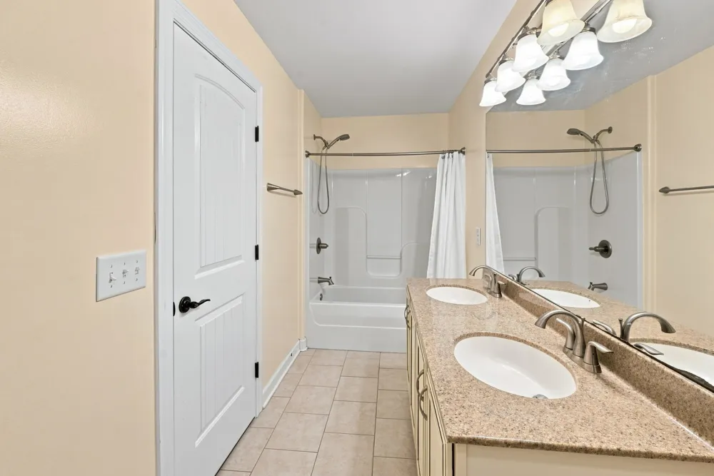 116 Cassandra Dr Cottontown, TN 37048