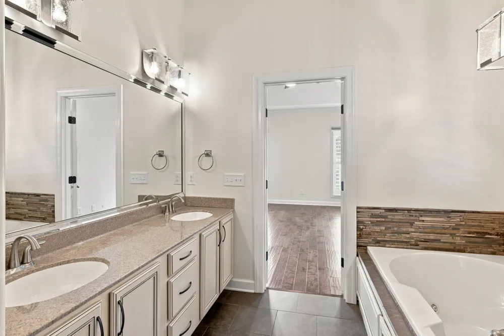 116 Cassandra Dr Cottontown, TN 37048