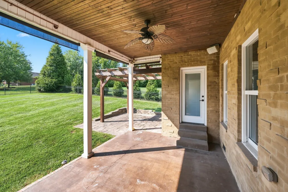 116 Cassandra Dr Cottontown, TN 37048