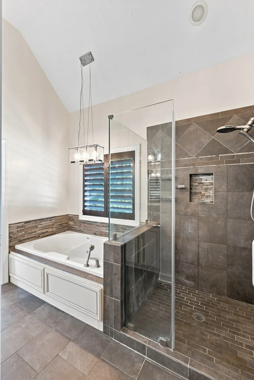 116 Cassandra Dr Cottontown, TN 37048