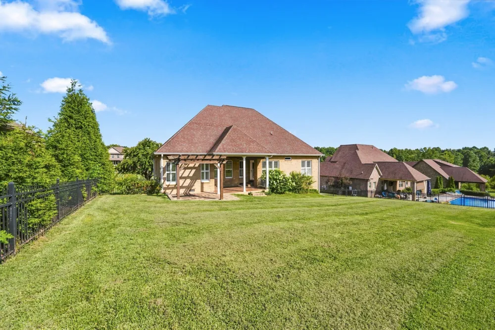 116 Cassandra Dr Cottontown, TN 37048