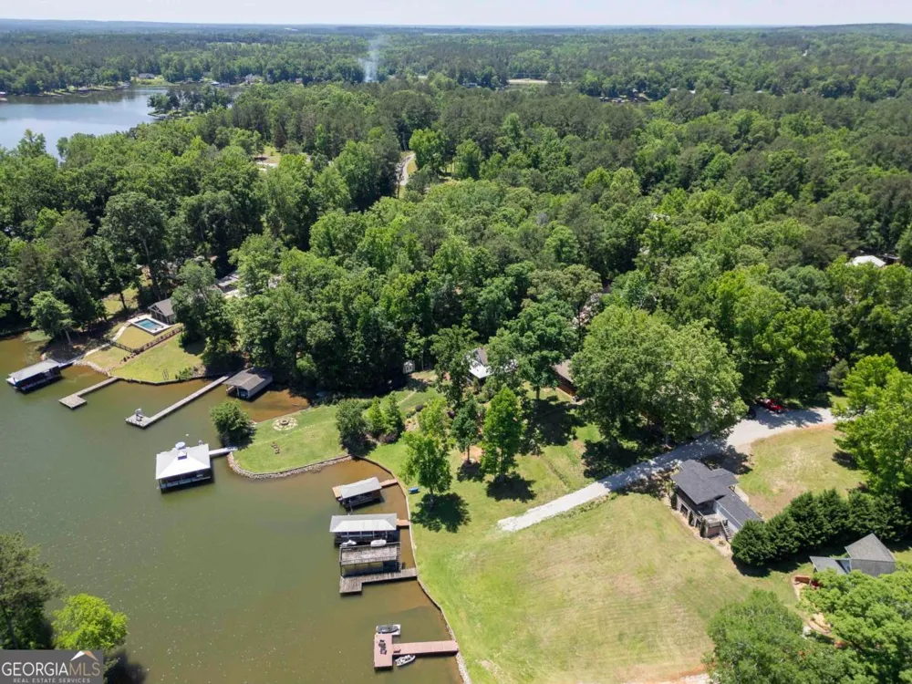 200 Possum Point DR Eatonton, GA 31024