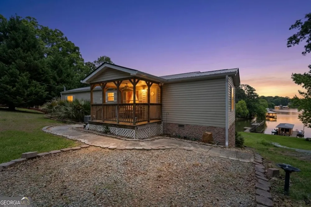 200 Possum Point DR Eatonton, GA 31024