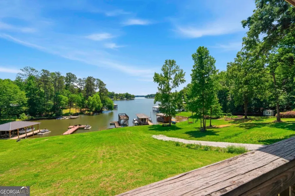200 Possum Point DR Eatonton, GA 31024