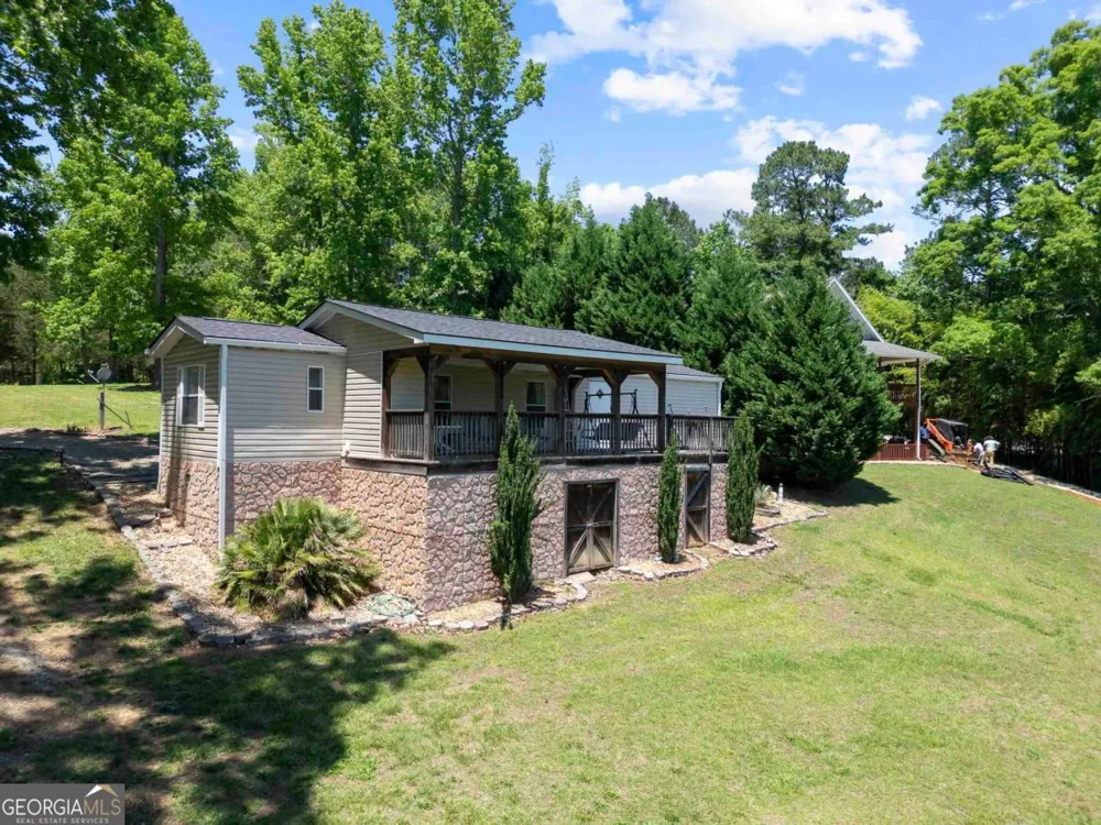 200 Possum Point DR Eatonton, GA 31024