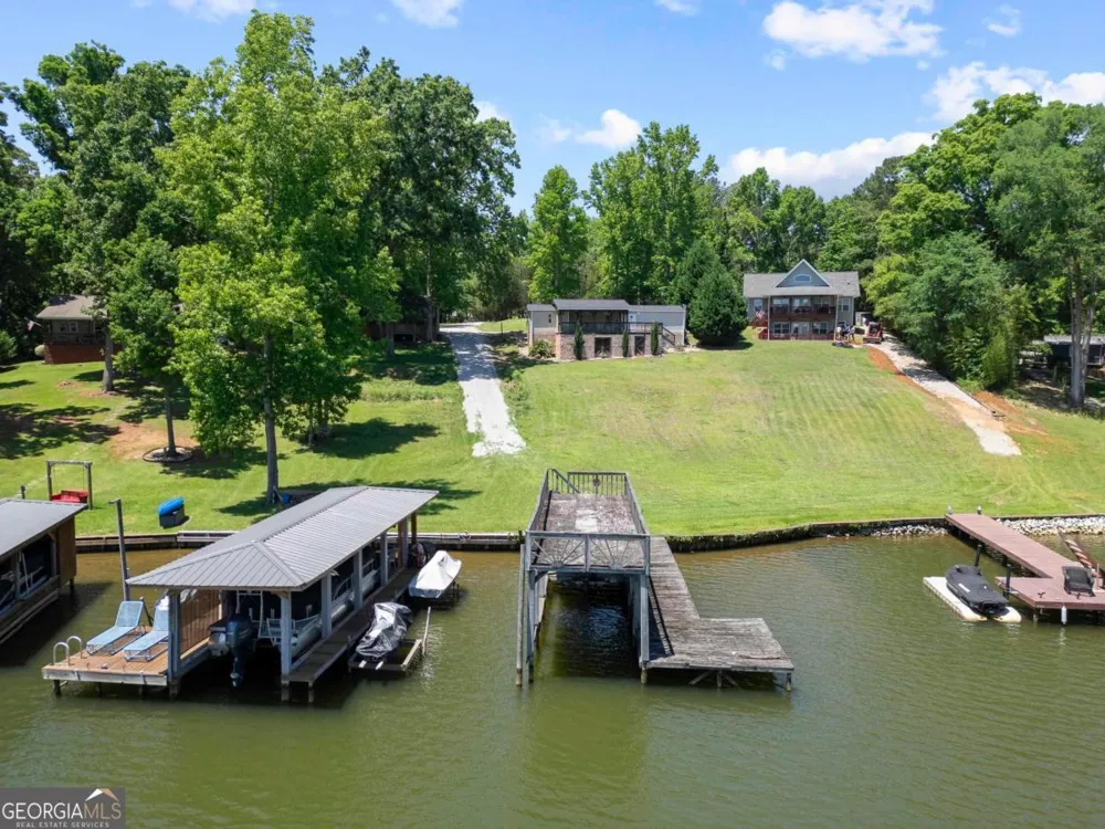 200 Possum Point DR Eatonton, GA 31024
