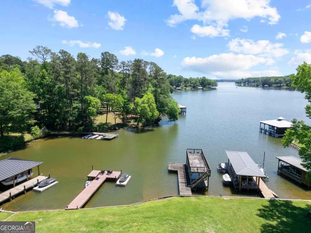 200 Possum Point DR Eatonton, GA 31024