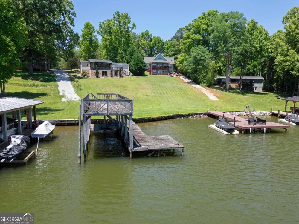 200 Possum Point DR Eatonton, GA 31024