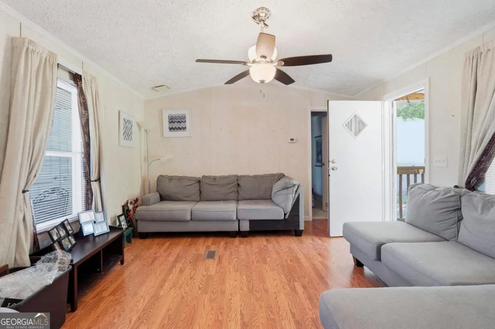 200 Possum Point DR Eatonton, GA 31024