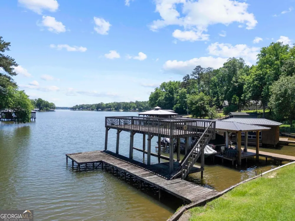 200 Possum Point DR Eatonton, GA 31024