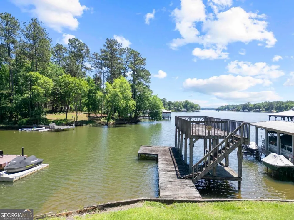 200 Possum Point DR Eatonton, GA 31024