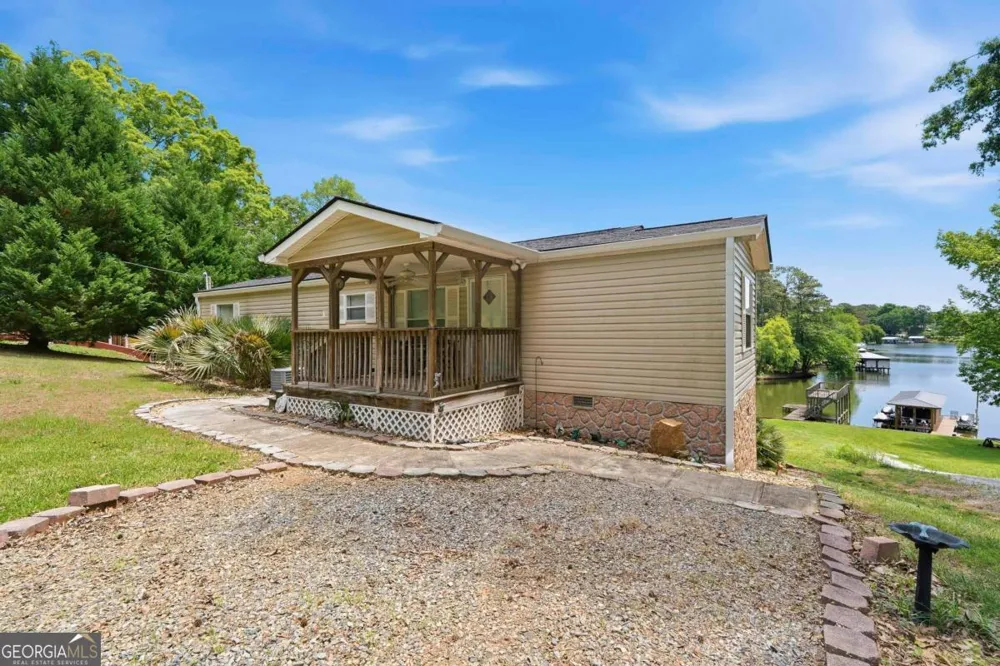 200 Possum Point DR Eatonton, GA 31024