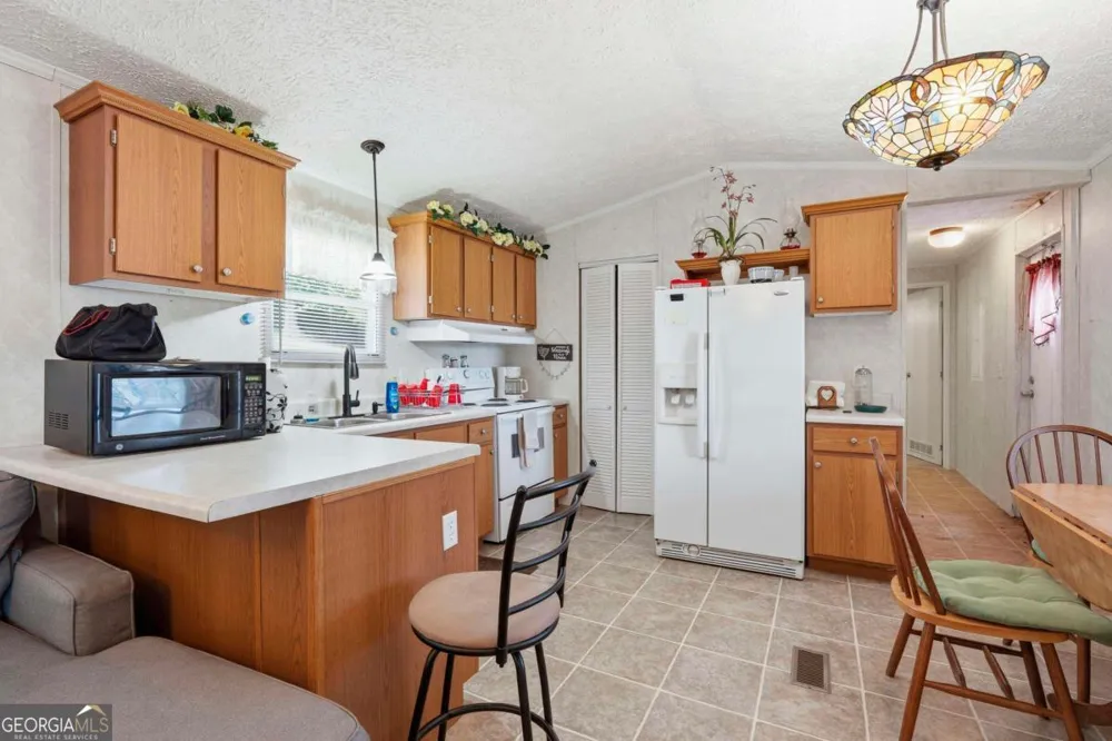 200 Possum Point DR Eatonton, GA 31024