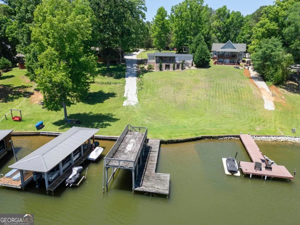 200 Possum Point DR Eatonton, GA 31024