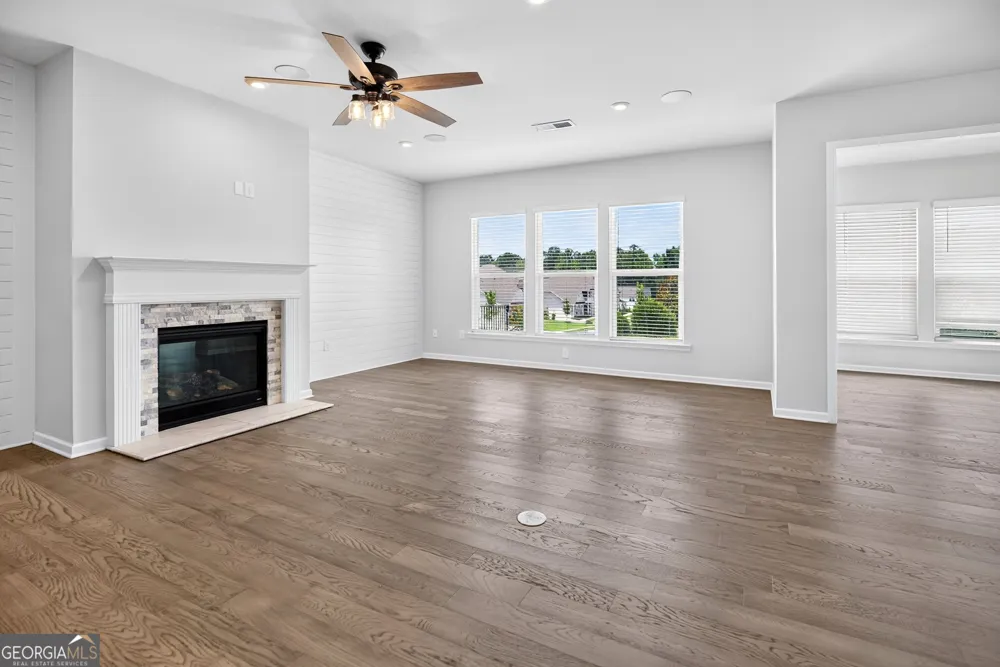 604 Napier PASS Peachtree City, GA 30269