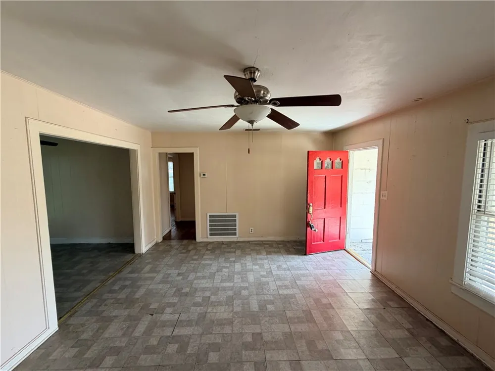 10420 Sixth Street Pettus, TX 78146
