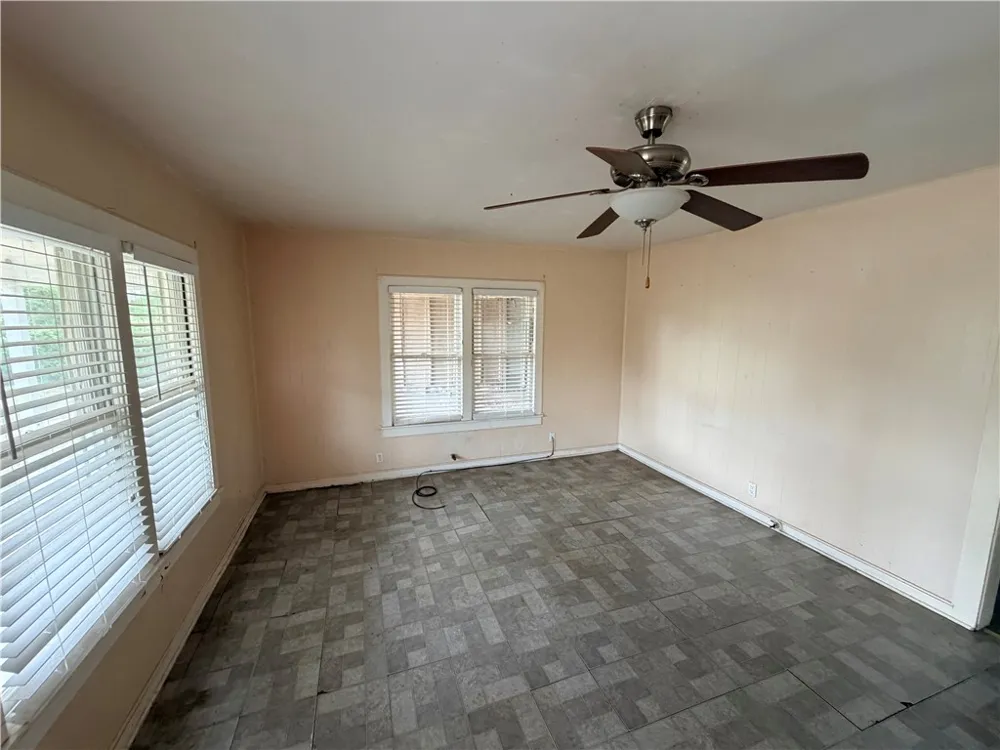 10420 Sixth Street Pettus, TX 78146