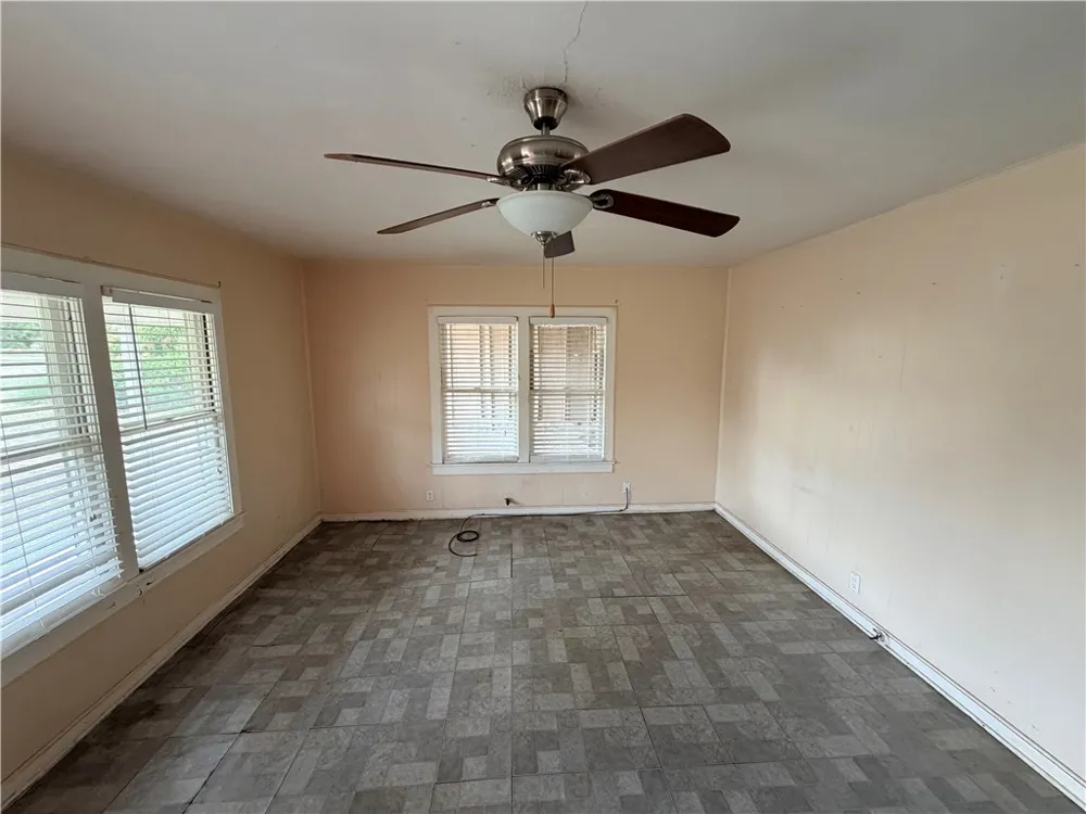 10420 Sixth Street Pettus, TX 78146