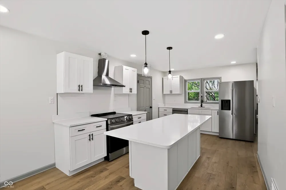 10465 Woodlawn Drive Carmel, IN 46280