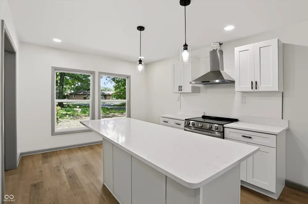 10465 Woodlawn Drive Carmel, IN 46280
