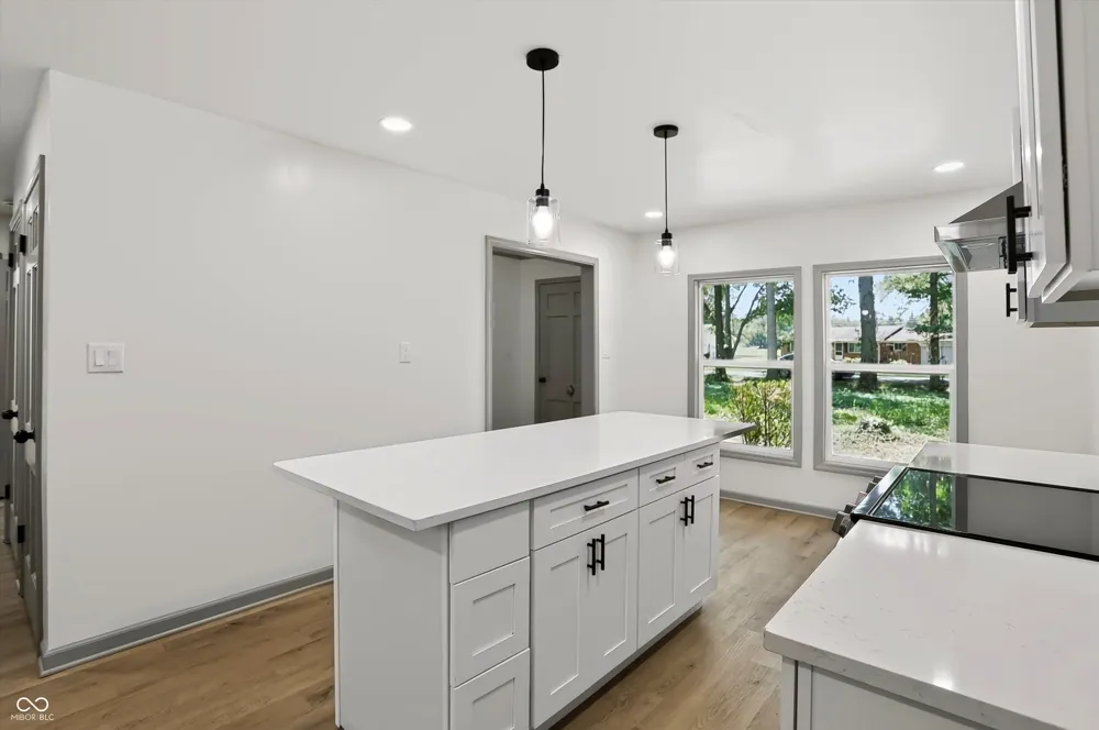 10465 Woodlawn Drive Carmel, IN 46280
