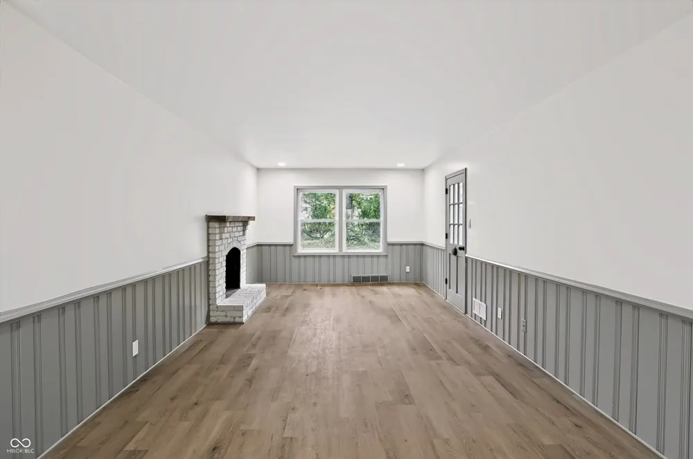 10465 Woodlawn Drive Carmel, IN 46280