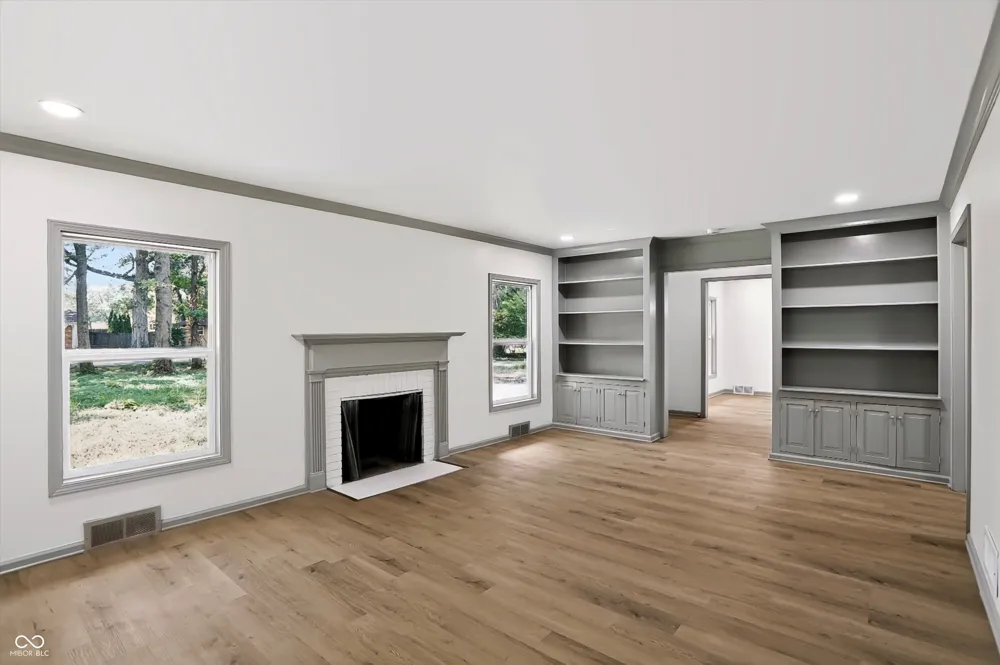 10465 Woodlawn Drive Carmel, IN 46280