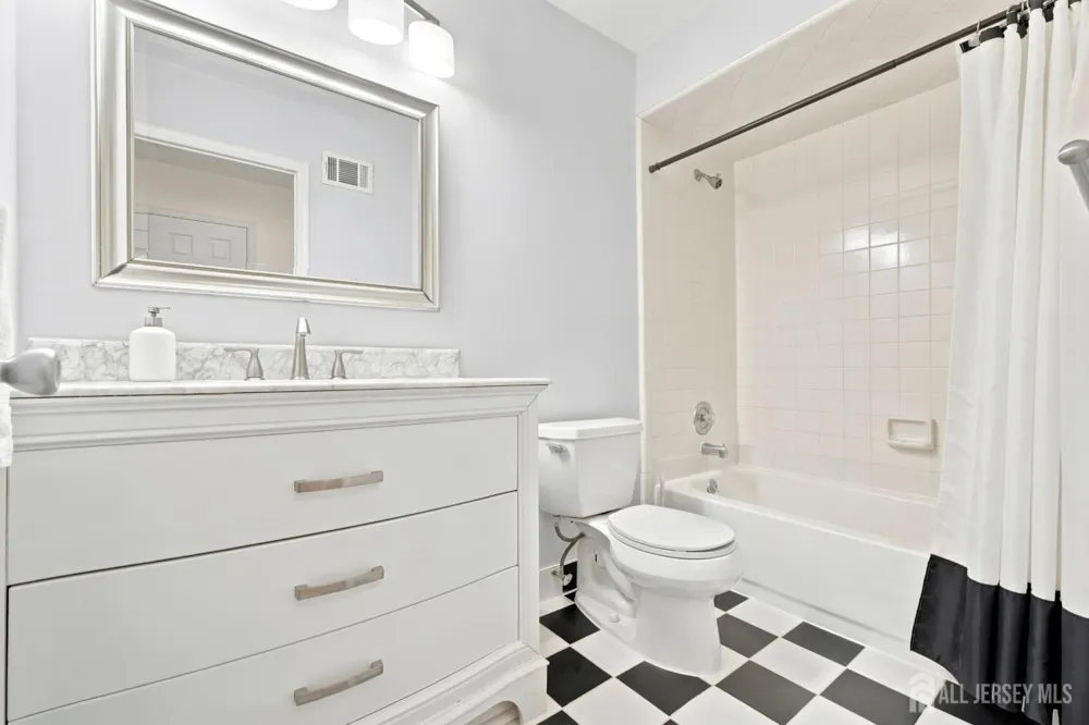 137 Redpine Loop Old Bridge, NJ 08857