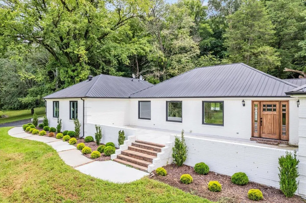 158 County Road 677 Bryant, AL 35958